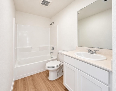 1512 Las Cuevas Drive - Photo Thumbnail 17