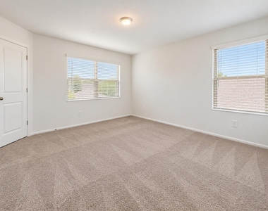 1512 Las Cuevas Drive - Photo Thumbnail 16