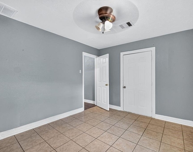 7319 Mountbatten Road - Photo Thumbnail 4