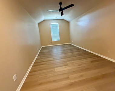 26922 Henson Falls Drive - Photo Thumbnail 21