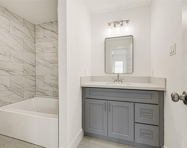 5729 Newport Street - Photo Thumbnail 4