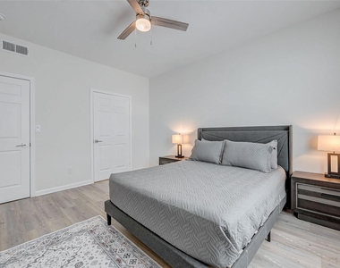 2445 Shadow View Lane - Photo Thumbnail 11