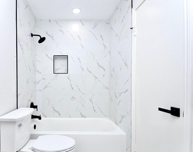 11806 Braesridge Drive - Photo Thumbnail 18