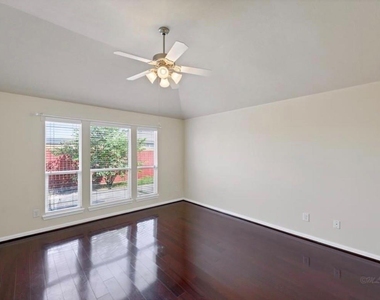19454 Plantation Cove Lane - Photo Thumbnail 11