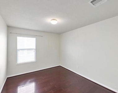 19454 Plantation Cove Lane - Photo Thumbnail 14