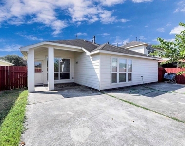 19454 Plantation Cove Lane - Photo Thumbnail 17