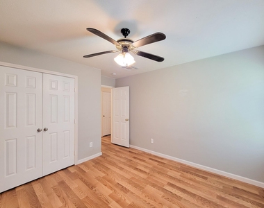 3010 Stonecross Lane - Photo Thumbnail 25