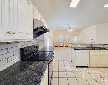 3010 Stonecross Lane - Photo Thumbnail 15