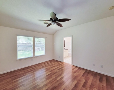 3010 Stonecross Lane - Photo Thumbnail 31