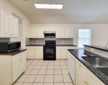 3010 Stonecross Lane - Photo Thumbnail 19