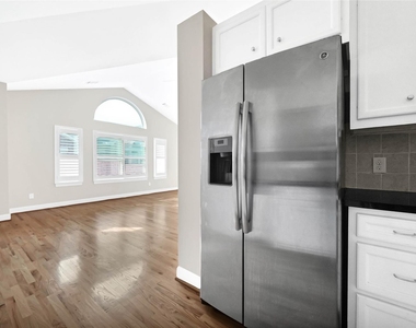 3633 Main Plaza Drive - Photo Thumbnail 9