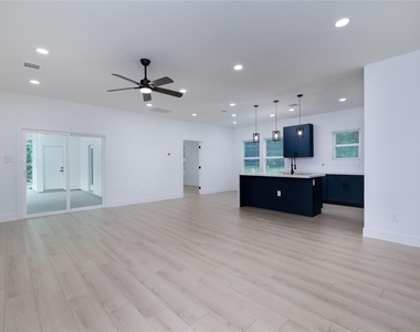 414 Peach Point Lane - Photo Thumbnail 3
