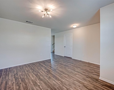 24123 Noble Darcy Lane - Photo Thumbnail 8