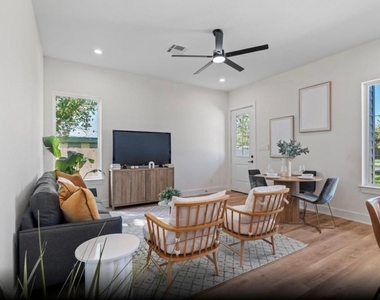 6532 Weston Street Street - Photo Thumbnail 3