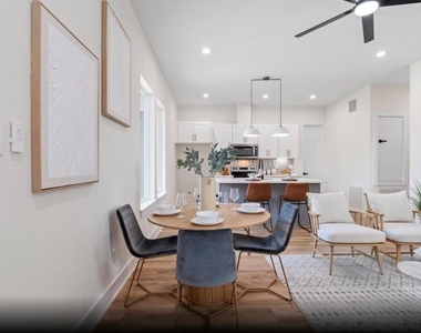 6532 Weston Street Street - Photo Thumbnail 4