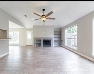2135 Collingsfield Drive - Photo Thumbnail 2