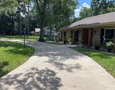 12402 Winding Lane - Photo Thumbnail 4