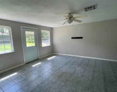 12402 Winding Lane - Photo Thumbnail 18