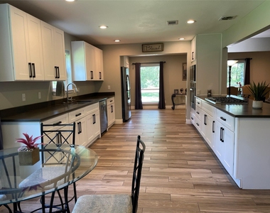 12402 Winding Lane - Photo Thumbnail 22