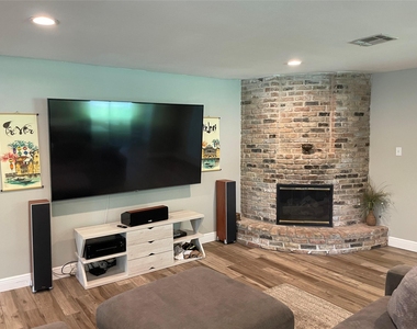 12402 Winding Lane - Photo Thumbnail 31