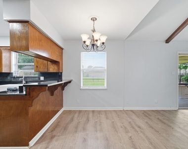 815 Klare Avenue - Photo Thumbnail 8