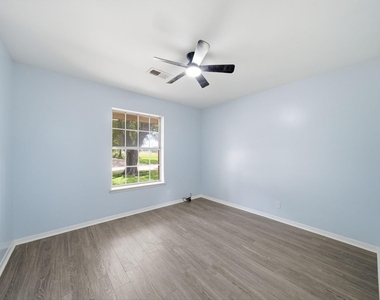 815 Klare Avenue - Photo Thumbnail 14