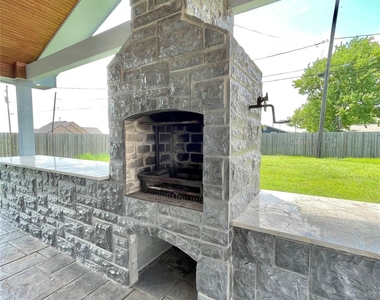 517 S Avenue G - Photo Thumbnail 21