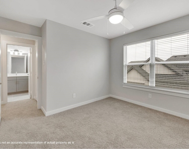 10123 Conover Commons Circle - Photo Thumbnail 18