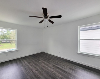 8122 Sterlingshire Street - Photo Thumbnail 15