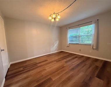 6380 Bonnie Bay Circle N - Photo Thumbnail 5
