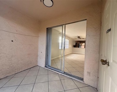 6380 Bonnie Bay Circle N - Photo Thumbnail 13