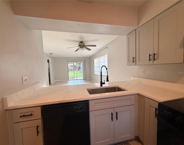 6380 Bonnie Bay Circle N - Photo Thumbnail 3