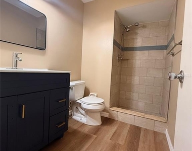 6380 Bonnie Bay Circle N - Photo Thumbnail 10