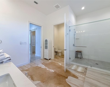 900 N Osceola Avenue - Photo Thumbnail 61