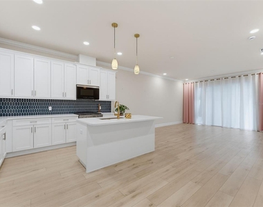 2525 Mario Way - Photo Thumbnail 11
