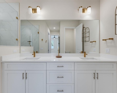 2525 Mario Way - Photo Thumbnail 30