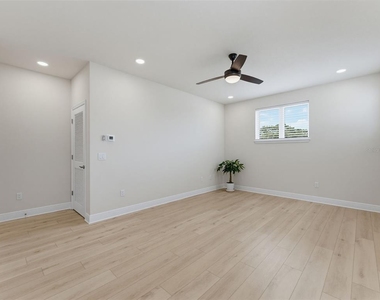 2525 Mario Way - Photo Thumbnail 36