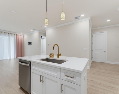 2525 Mario Way - Photo Thumbnail 17