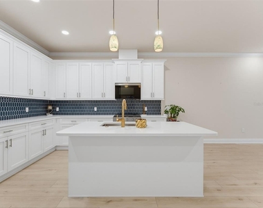 2525 Mario Way - Photo Thumbnail 12