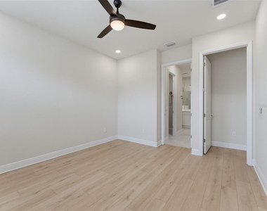 2525 Mario Way - Photo Thumbnail 27