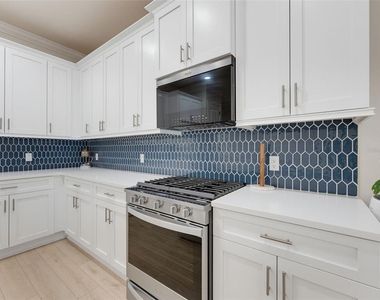 2525 Mario Way - Photo Thumbnail 16