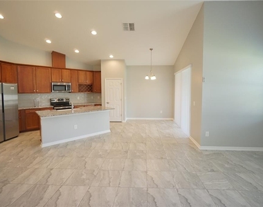 7076 Gulf Cypress Avenue - Photo Thumbnail 19