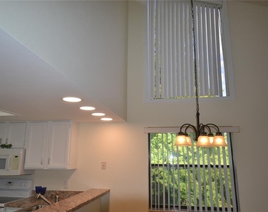 226 Woodlake Wynde - Photo Thumbnail 13