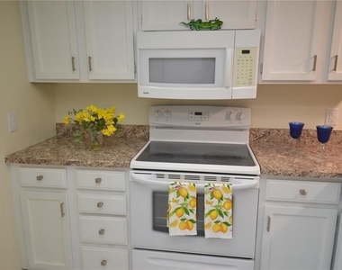226 Woodlake Wynde - Photo Thumbnail 22