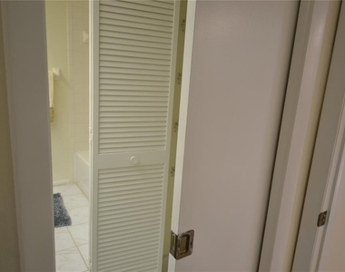 226 Woodlake Wynde - Photo Thumbnail 46
