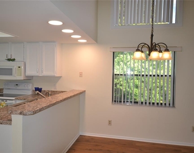 226 Woodlake Wynde - Photo Thumbnail 12