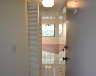226 Woodlake Wynde - Photo Thumbnail 3