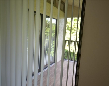 226 Woodlake Wynde - Photo Thumbnail 54