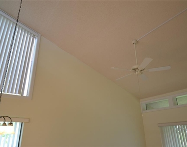 226 Woodlake Wynde - Photo Thumbnail 15