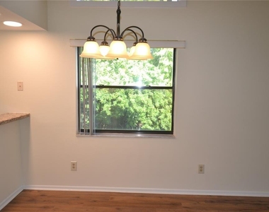 226 Woodlake Wynde - Photo Thumbnail 33